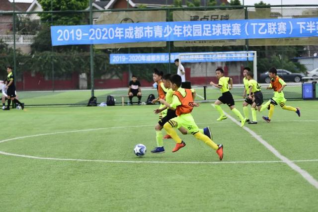 谁会在关键时刻为76人出手？詹姆斯三分表现不佳
